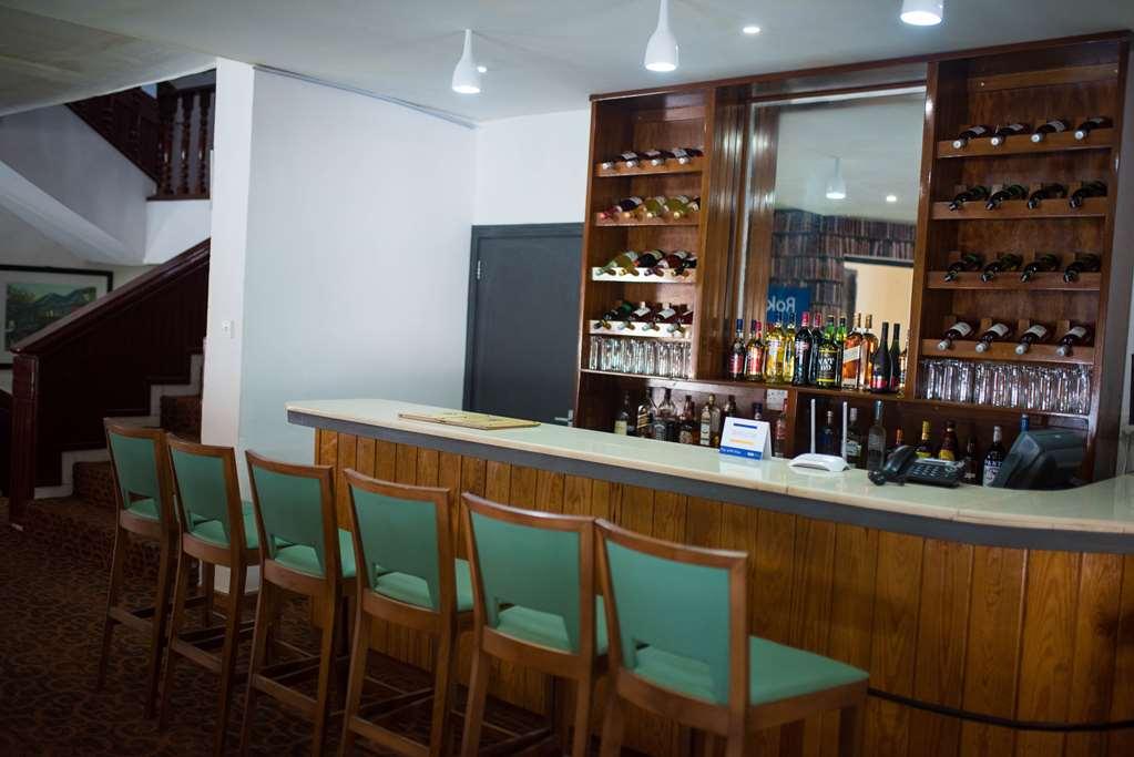 Golden Tulip Essential Kimbima Freetown Hotel Restaurant photo